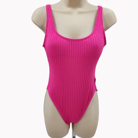 Michael Kors Size 8 Hot Pink Ribbed Wireless One Piece Swimsuit NWOT - Picture 1 of 8